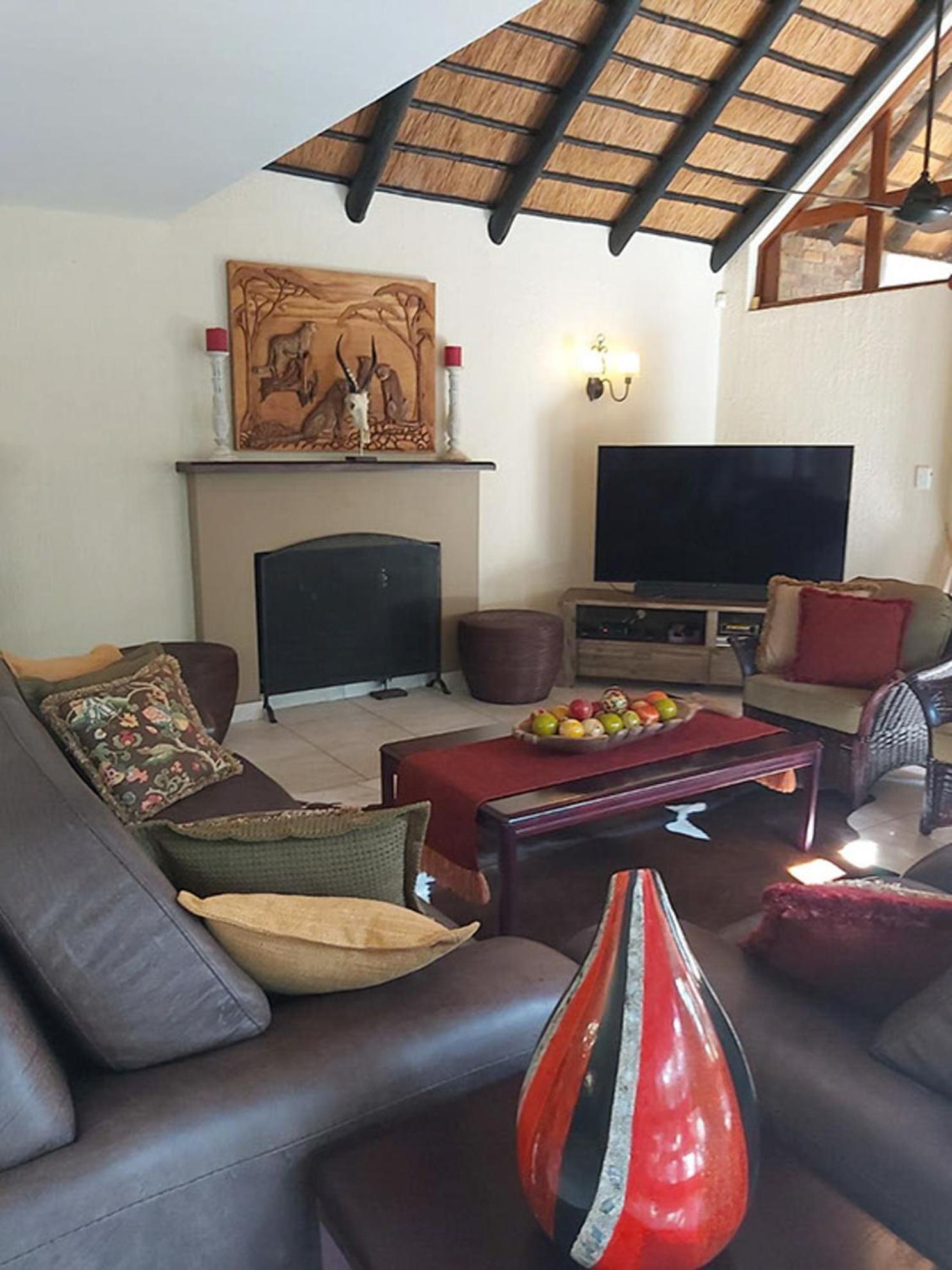Dreamy 3 Bedroom Villa On The Edge Of The Sabie River In Kruger Park Lodge Hazyview Buitenkant foto