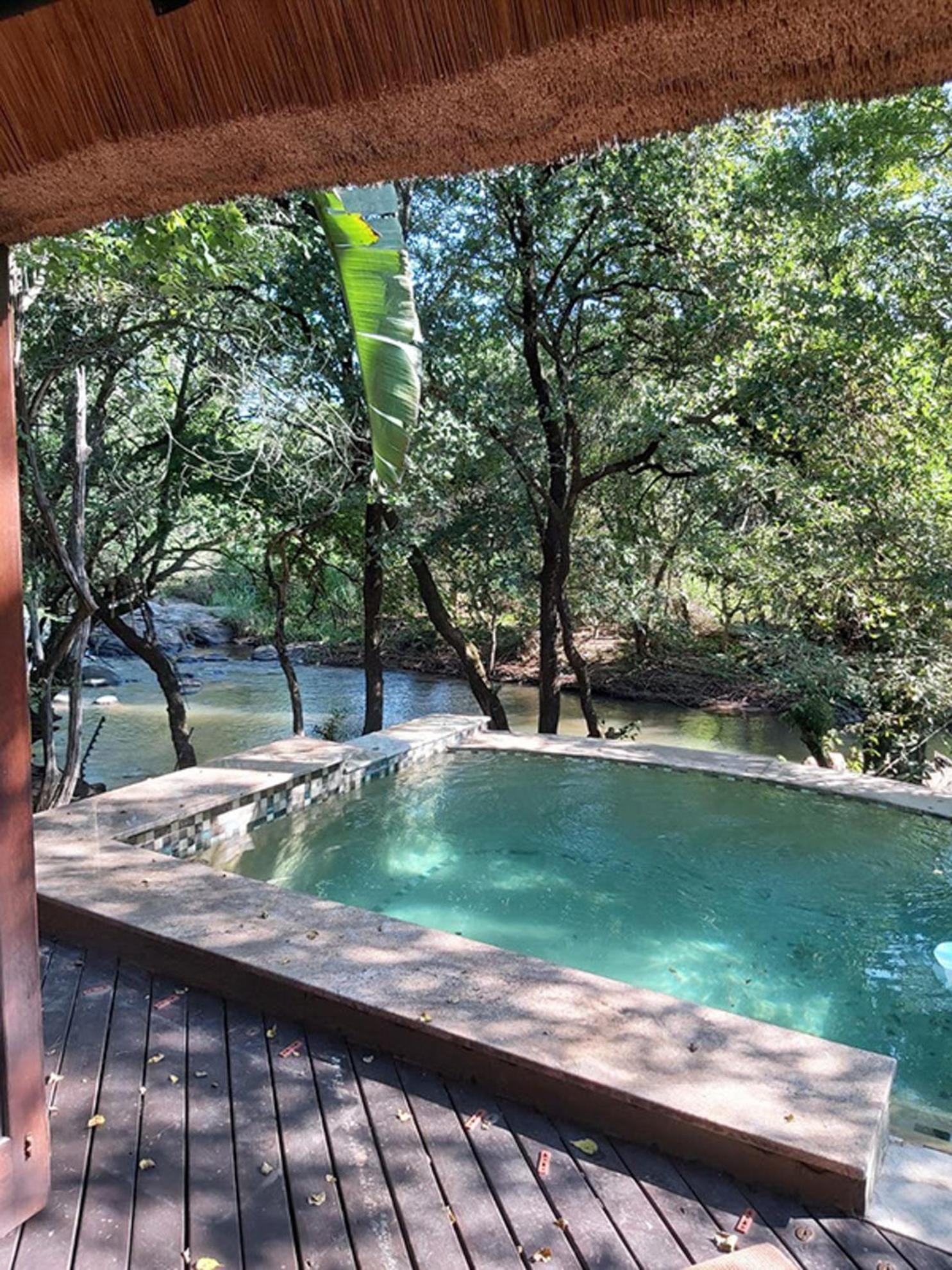 Dreamy 3 Bedroom Villa On The Edge Of The Sabie River In Kruger Park Lodge Hazyview Buitenkant foto